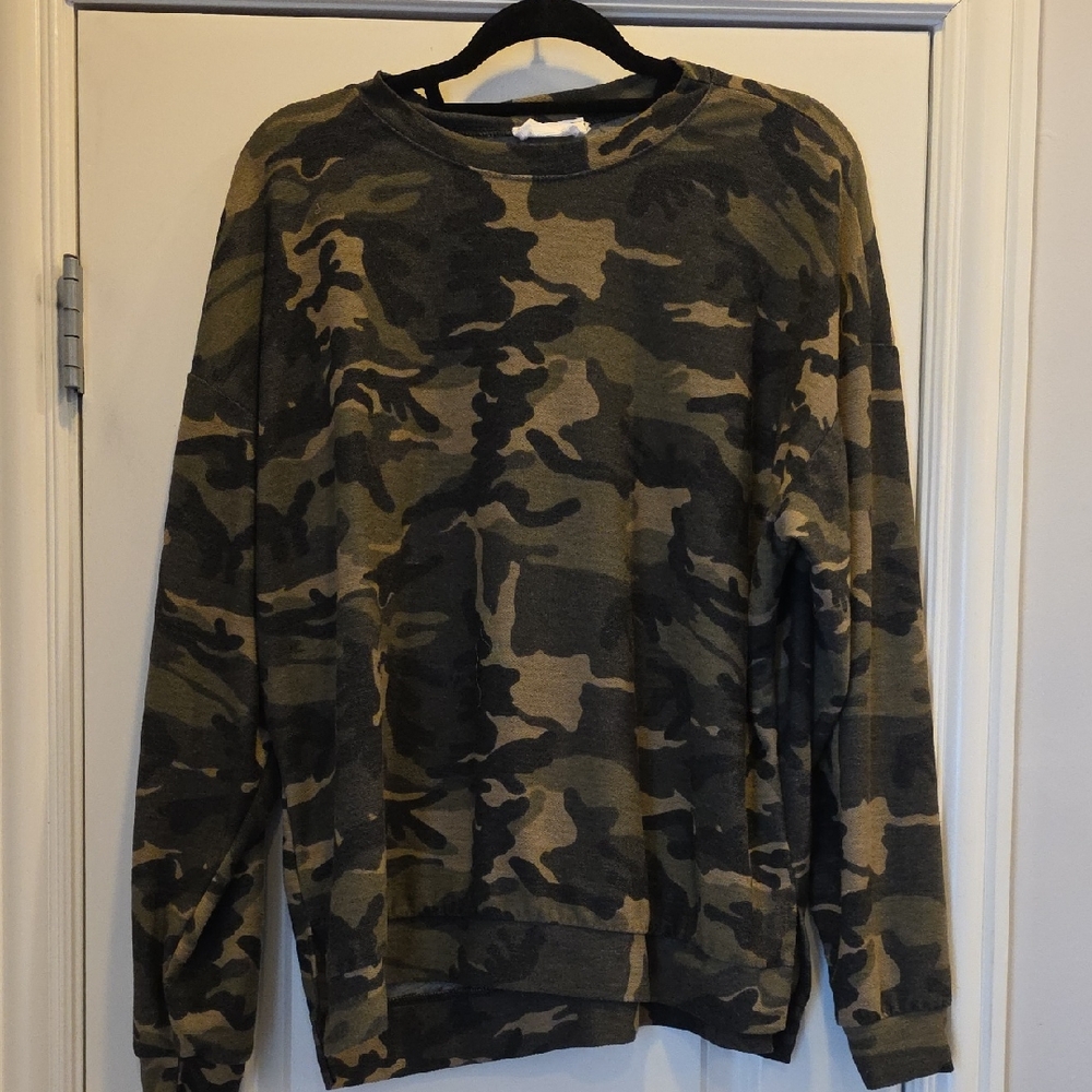 NWOT Oversized Small Phil Love Camouflage Long Sleeve Women's Top